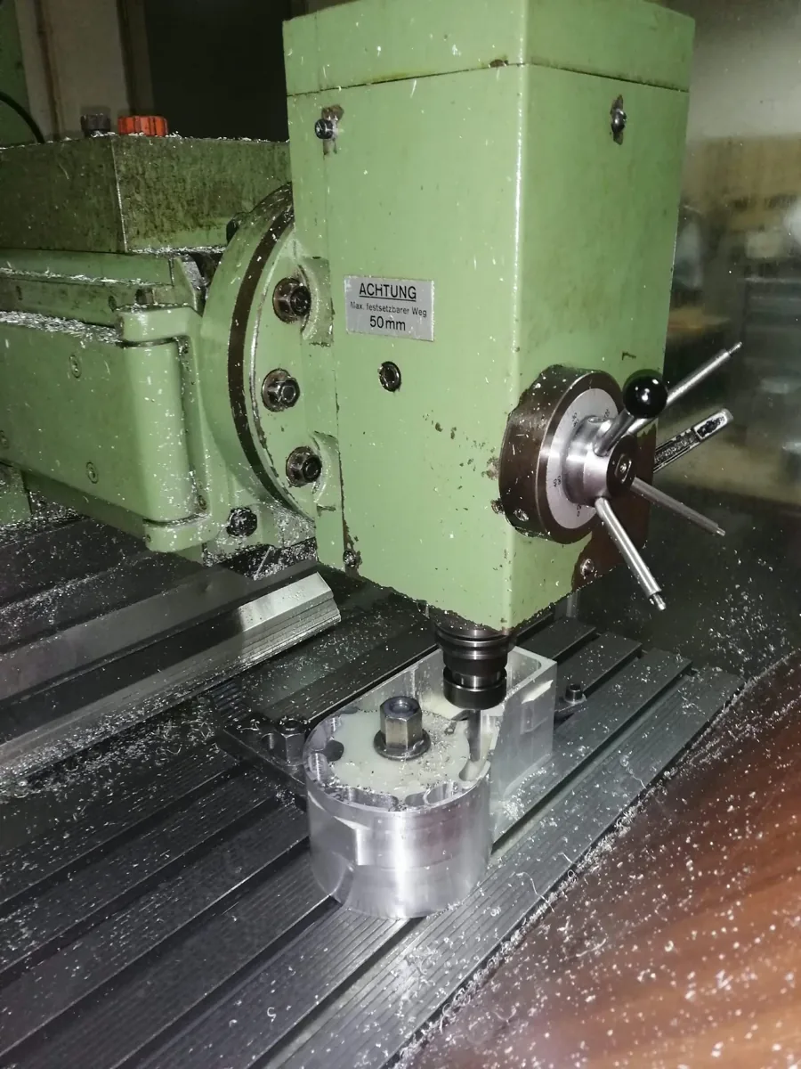 Manual milling setup